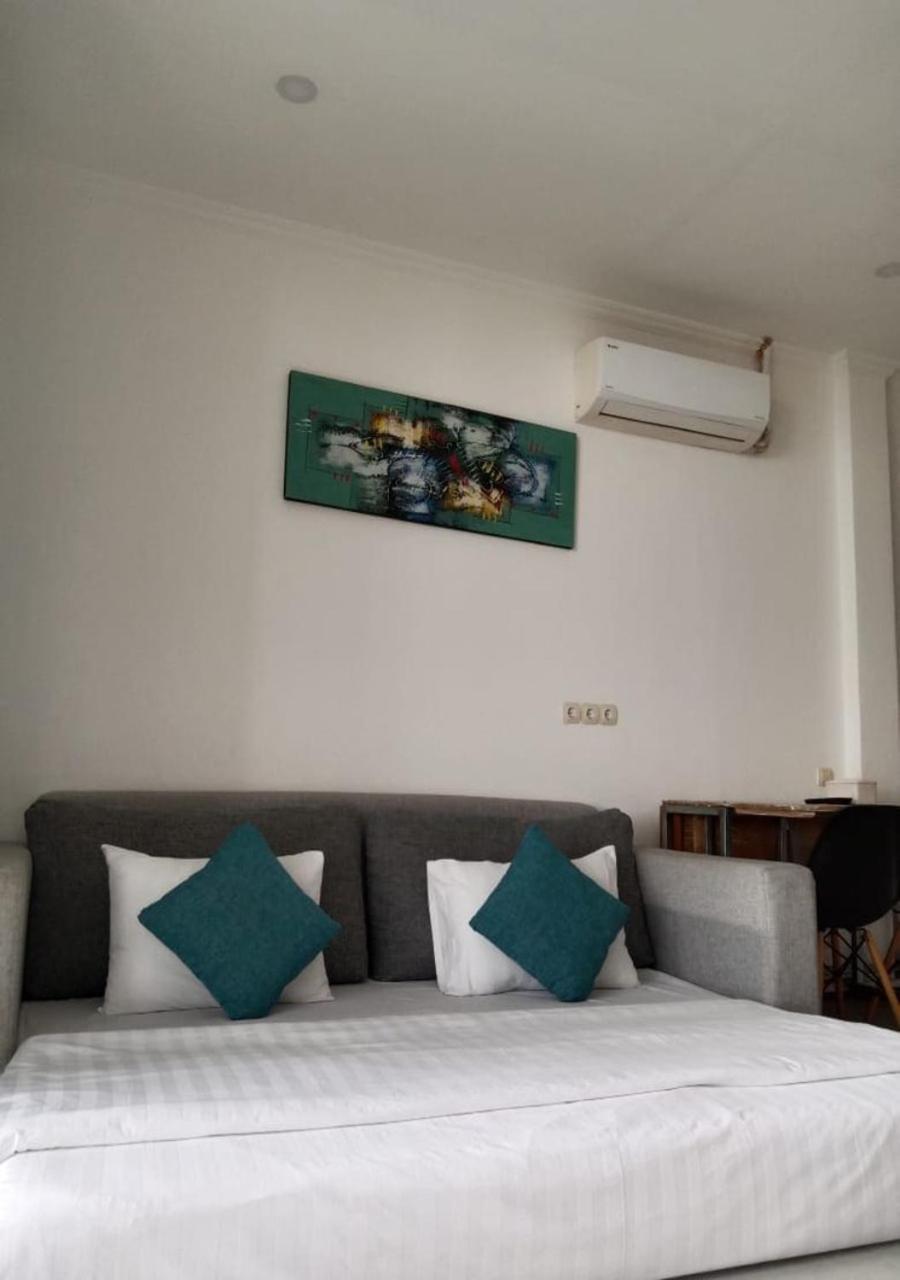 Triple 8 Suites Labuan Bajo Exterior foto