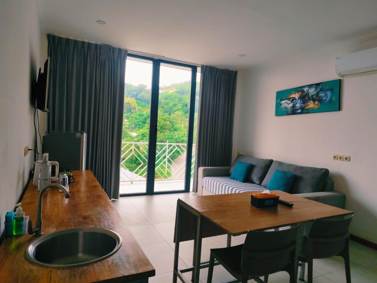 Triple 8 Suites Labuan Bajo Exterior foto