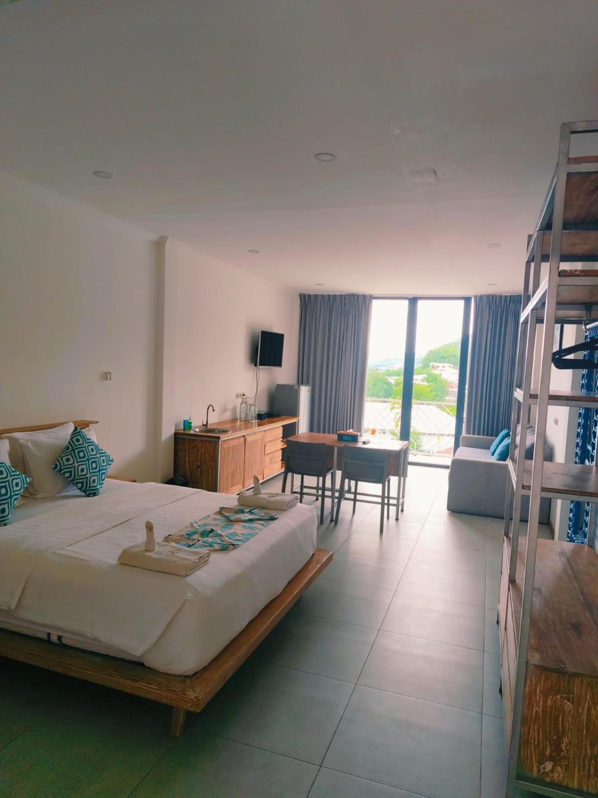 Triple 8 Suites Labuan Bajo Exterior foto