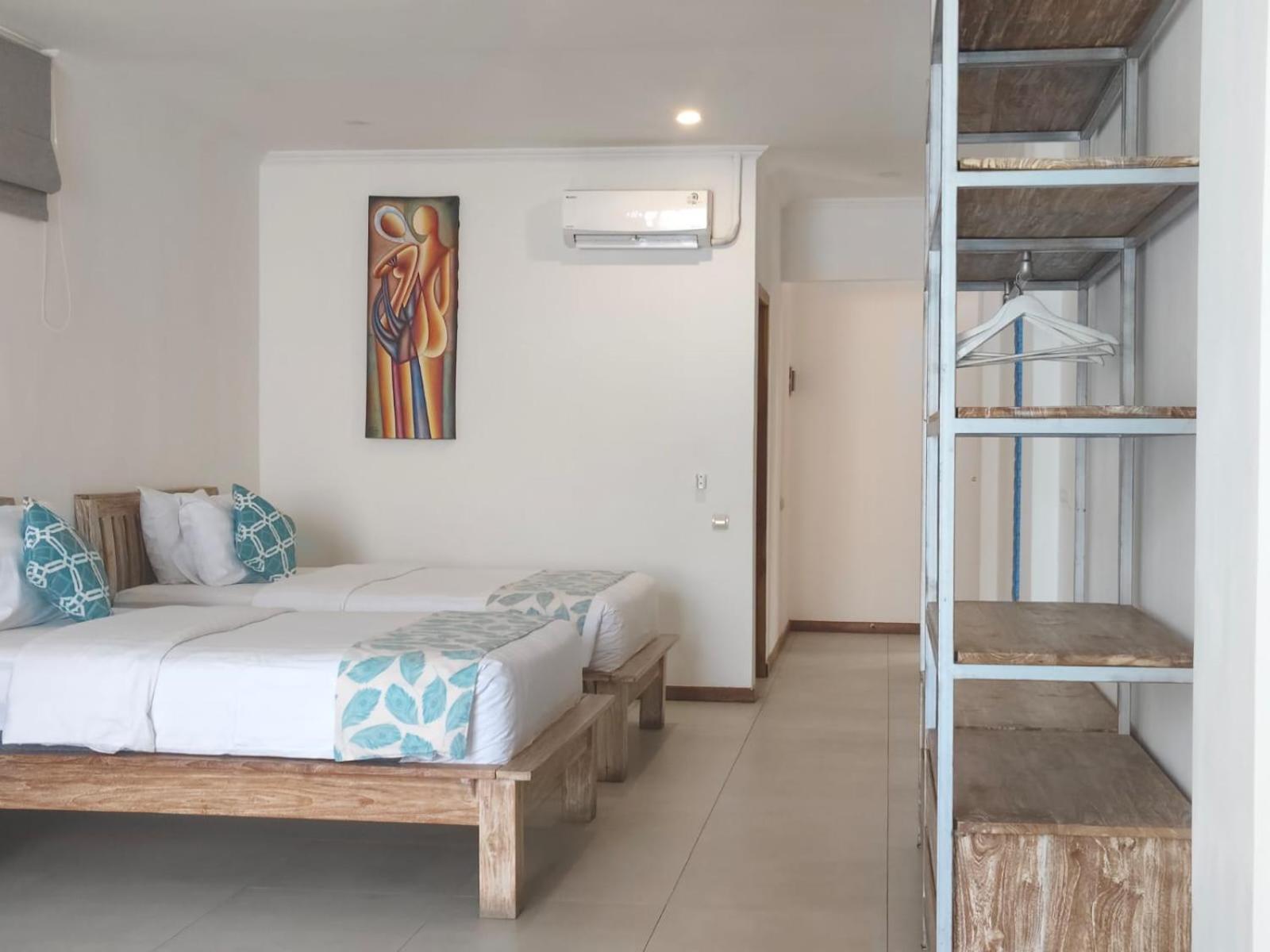 Triple 8 Suites Labuan Bajo Exterior foto